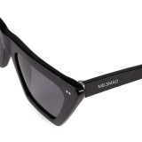 Calais All Black