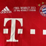 2013 Bayern Home Retro Soccer Jersey (胸前决赛字)
