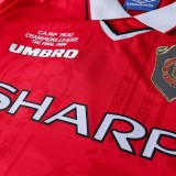 1999-2000 Man Utd Home Retro Soccer Jersey (带决赛字)