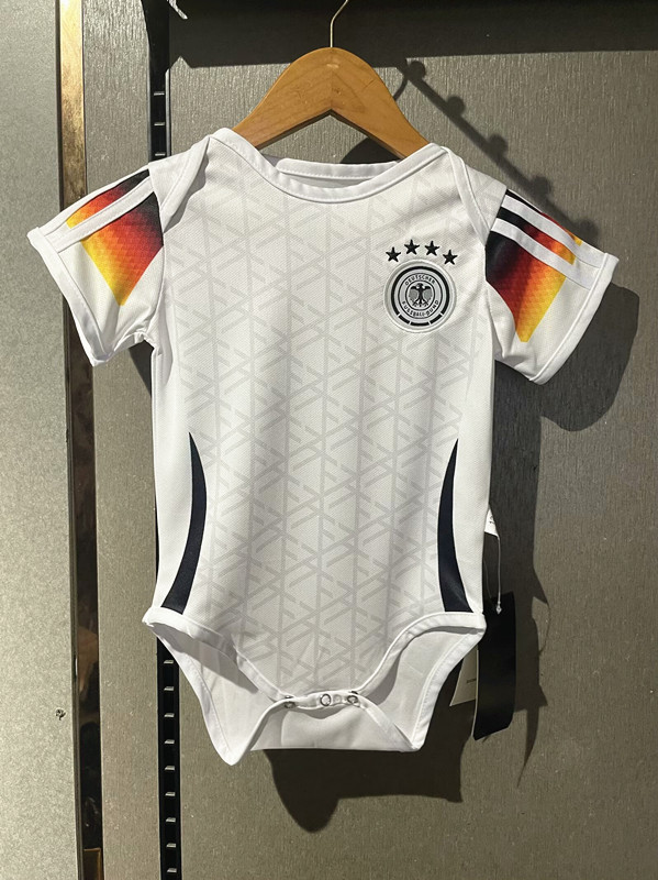 24-25 Germany Home Baby Infant Crawl Suit