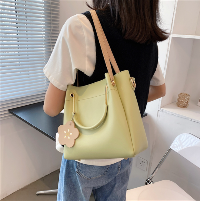 Retro Large-capacity Portable Bucket Bag