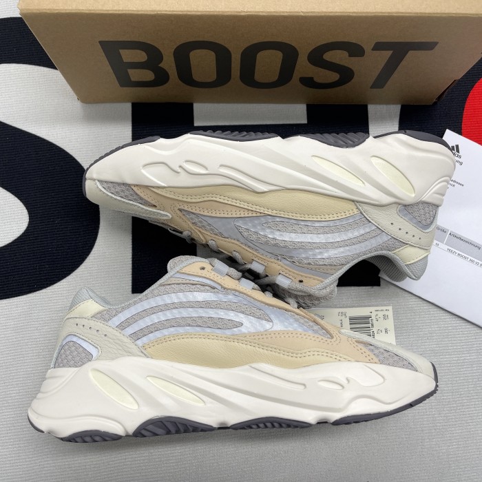 Yeezy Boost 700 V2 Cream(Unisex)-004