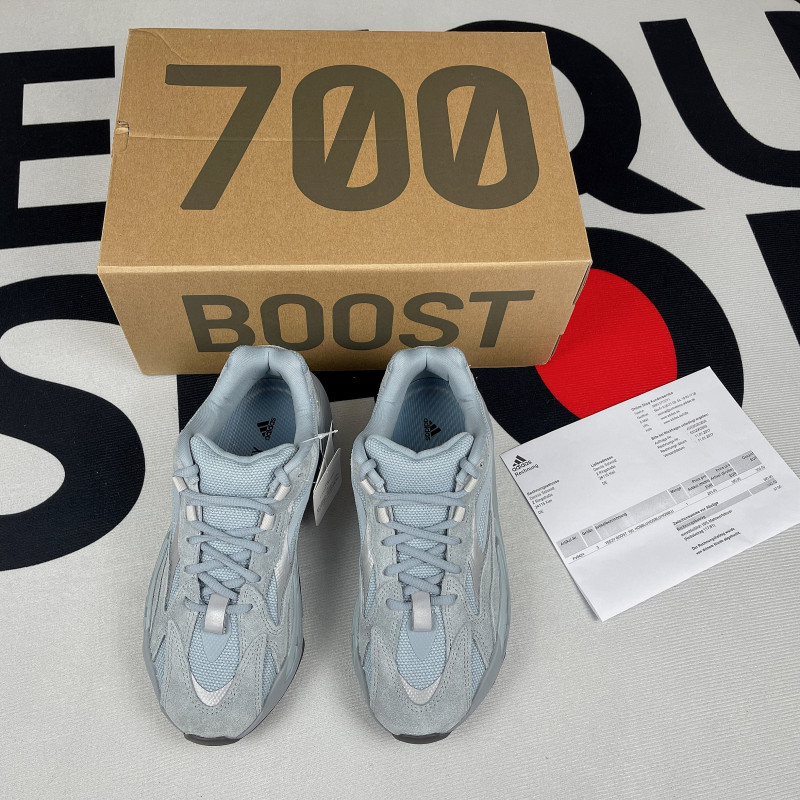 Yeezy Boost 700 V2 Hospital Blue(Unisex)-004