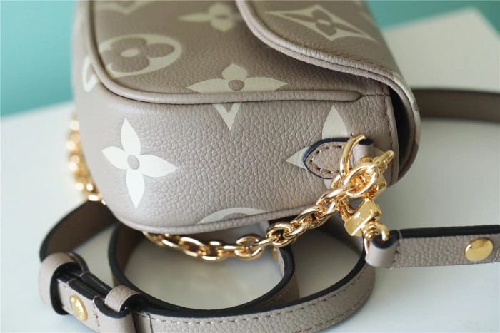 Wallet On Chain lvy(23.5*12*4.3)-026