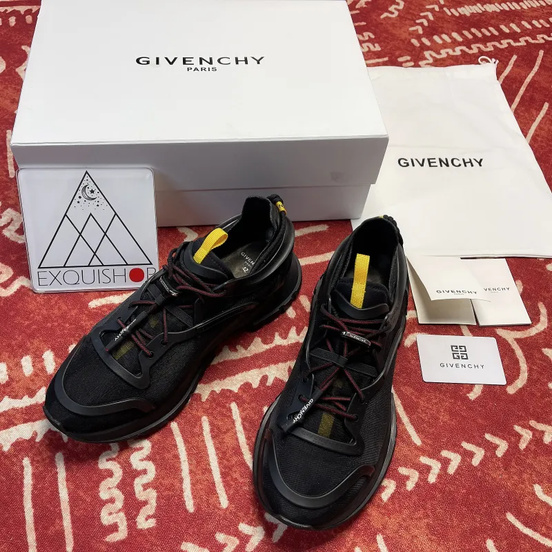 Spectre Runner Sneaker(Unisex)