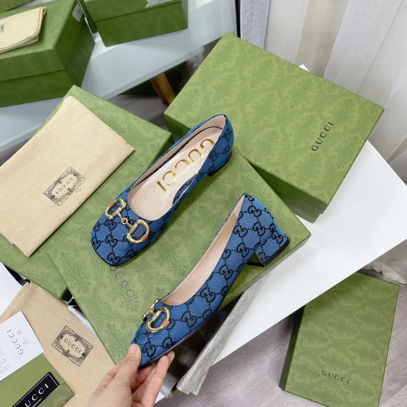 Flat-Heel Pump(Female)