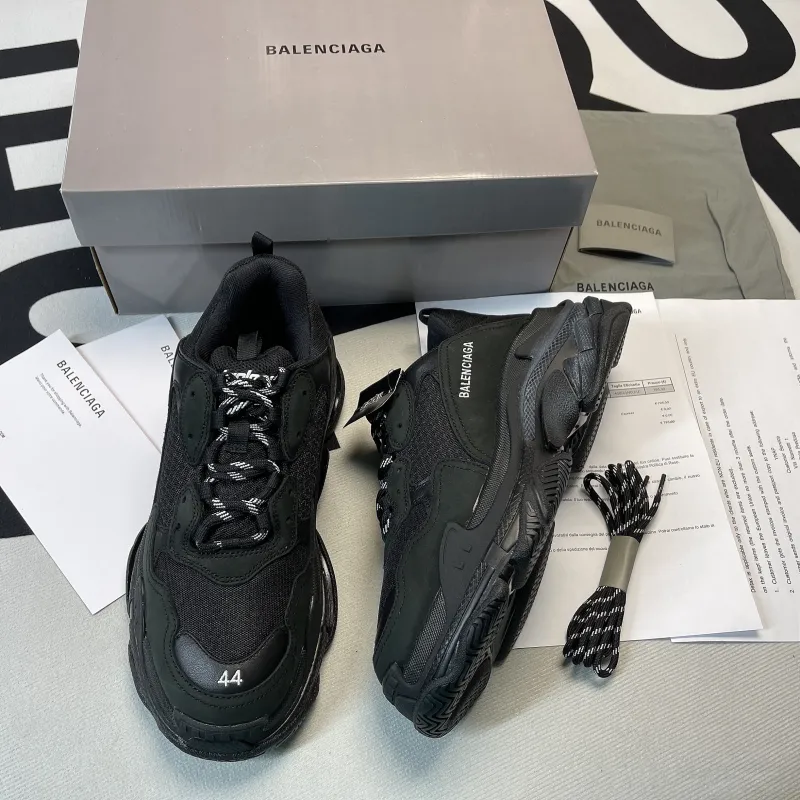 Triple S Sneaker(Unisex)-015