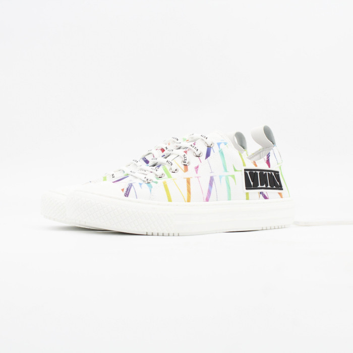 VLTN Giggies Low-Top Sneaker(Unisex)