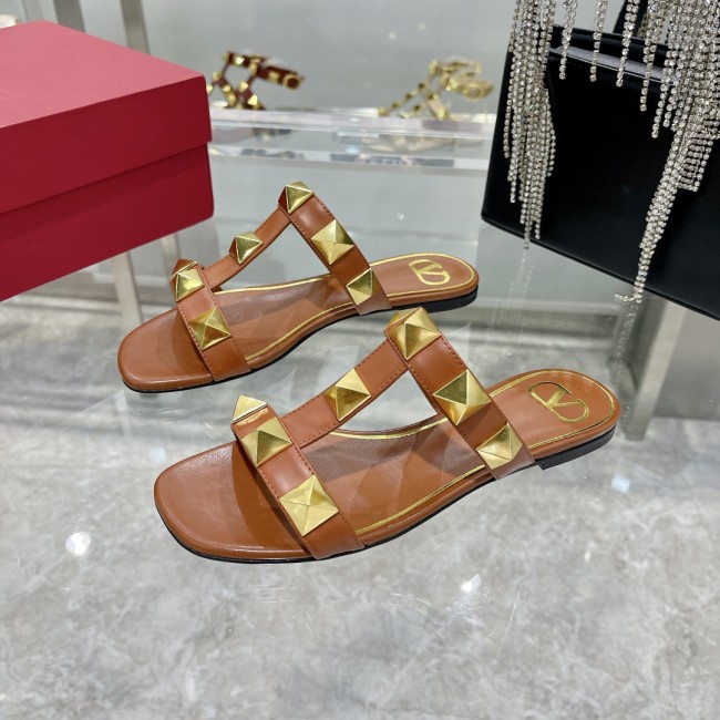 Flat Roman Stud Calfskin Slide Sandal(Female)