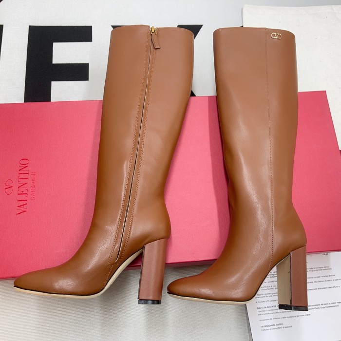 VLOGO Signature Calfskin Boot(Female)