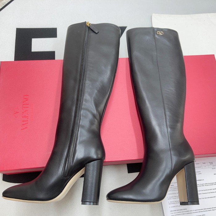 VLOGO Signature Calfskin Boot(Female)