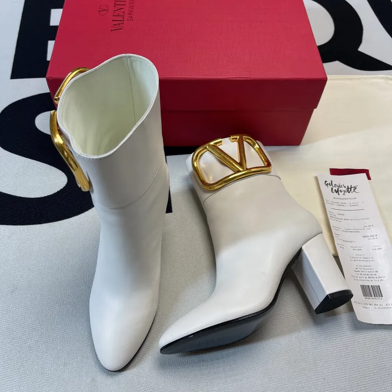 VLOGO Signature Calfskin Ankle Boot(Female)