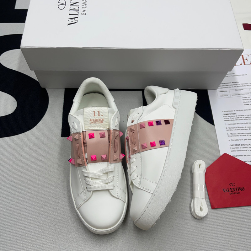 Rockstud Untitled Sneaker(Female)