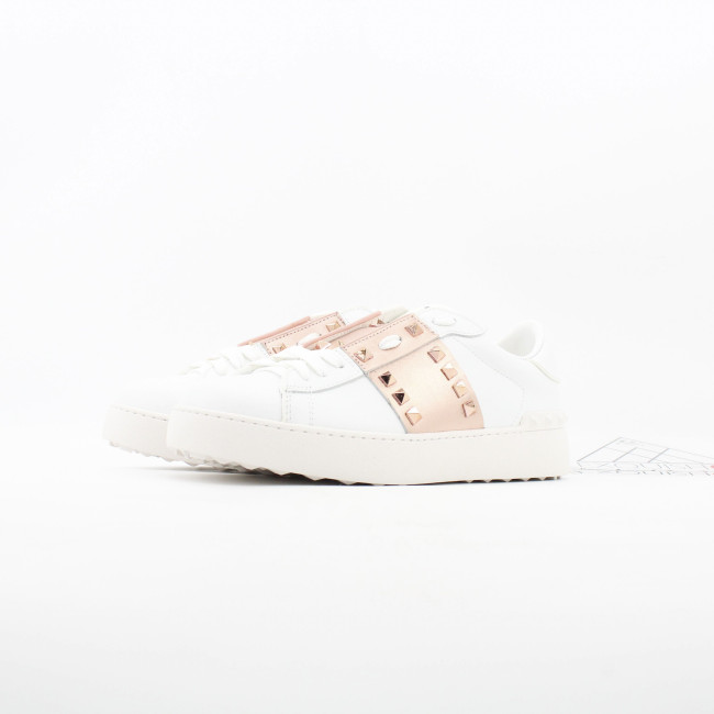 Rockstud Untitled Sneaker(Unisex)