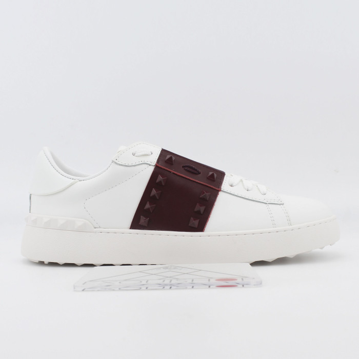 Rockstud Untitled Sneaker(Unisex)