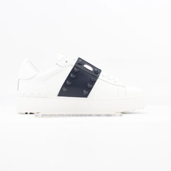 Rockstud Untitled Sneaker(Unisex)