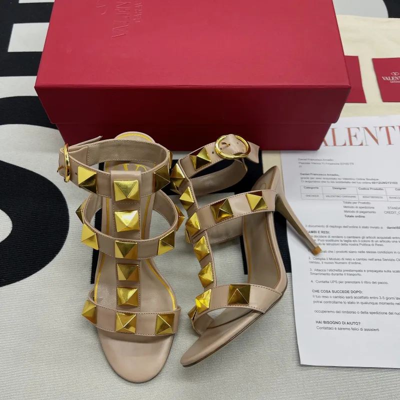 Roman Stud Calfskin Strap Sandal(Female)
