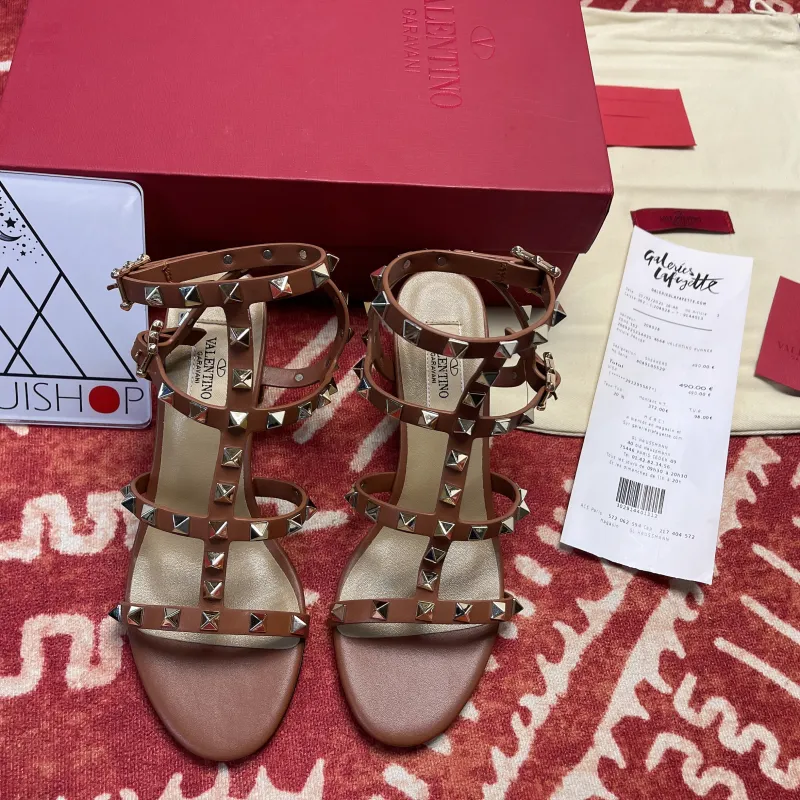 Rockstud Calfskin Ankle Strap Sandal(Female)