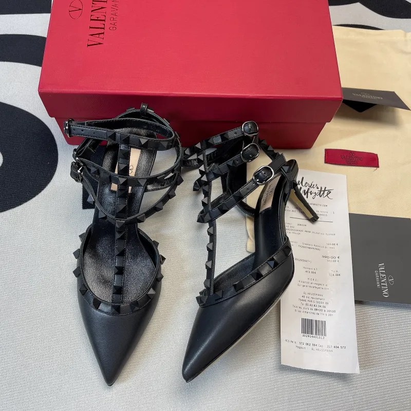 Rockstud Ankle Strap Pump(Female)