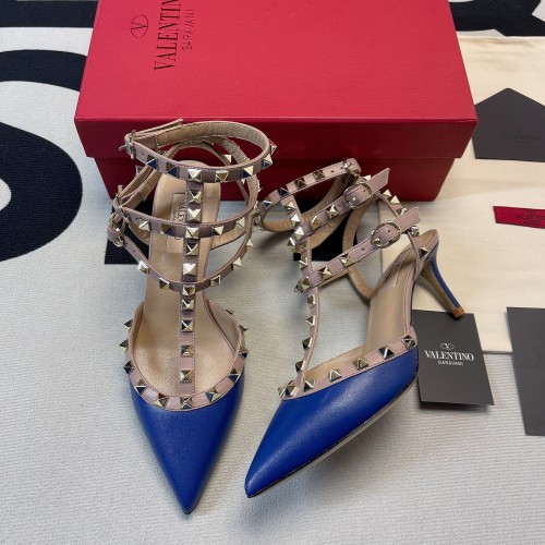 Rockstud Ankle Strap Pump(Female)