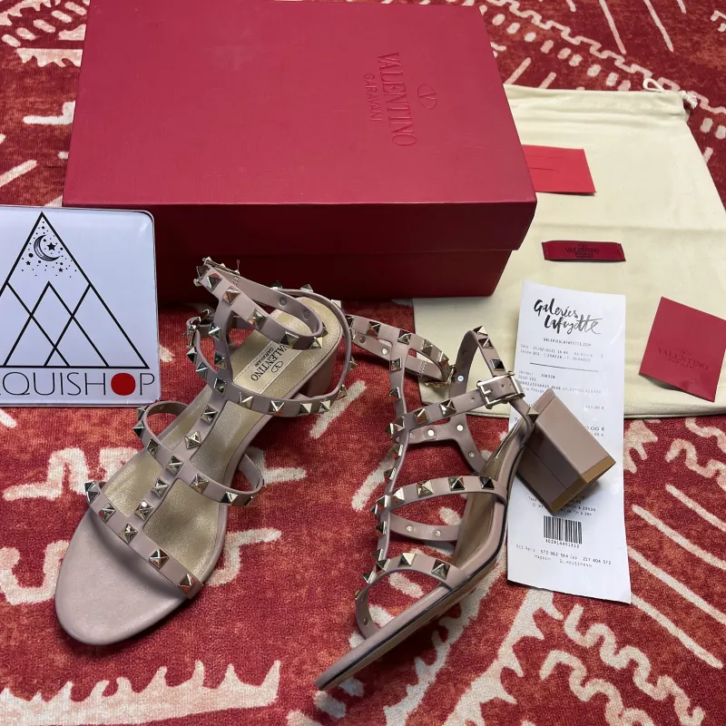 Rockstud Calfskin Ankle Strap Sandal(Female)