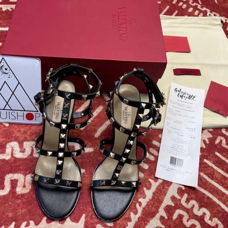 Rockstud Calfskin Ankle Strap Sandal(Female)