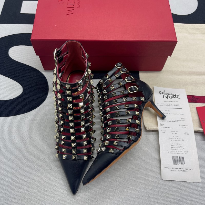 Rockstud Alcove Calfskin Pump(Female)