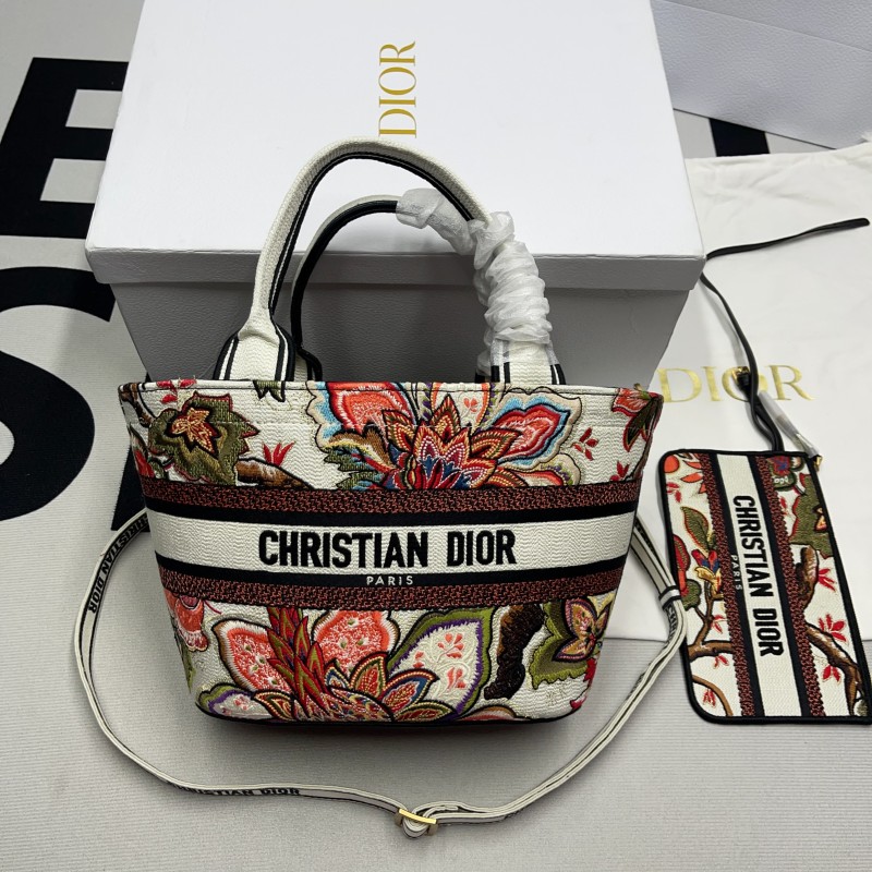 Lady Wicker27*20*8)-064