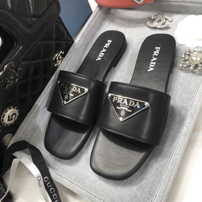 Prada Logo Slide Sandals(Female)