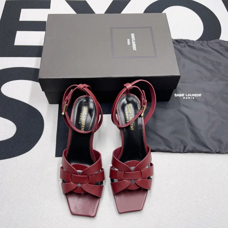 Tribute Heeled Sandal(Female)