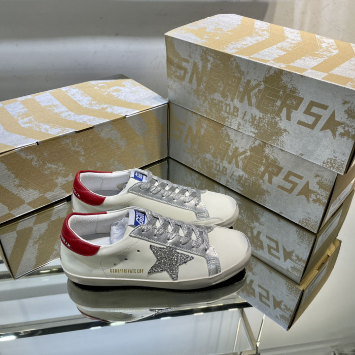 Superstar Sneaker(Female)