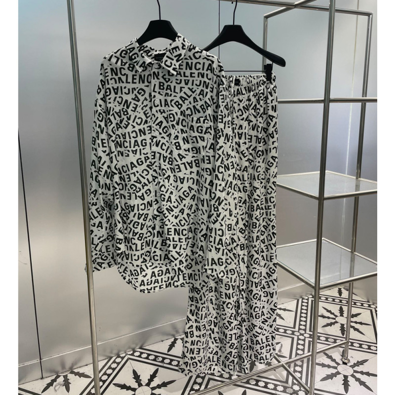 LOGOMANIA ALL OVER PYJAMA (Unisex)