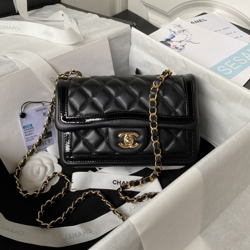 Chanel 23B CF Flap Bag(13.5*20*6.5cm)-037