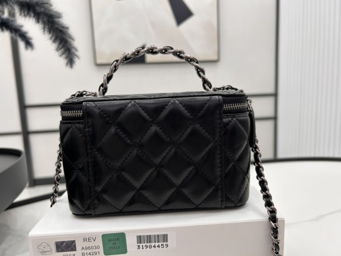 Chanel 23K Box Bag with Handle(17*9.5*8cm)-086