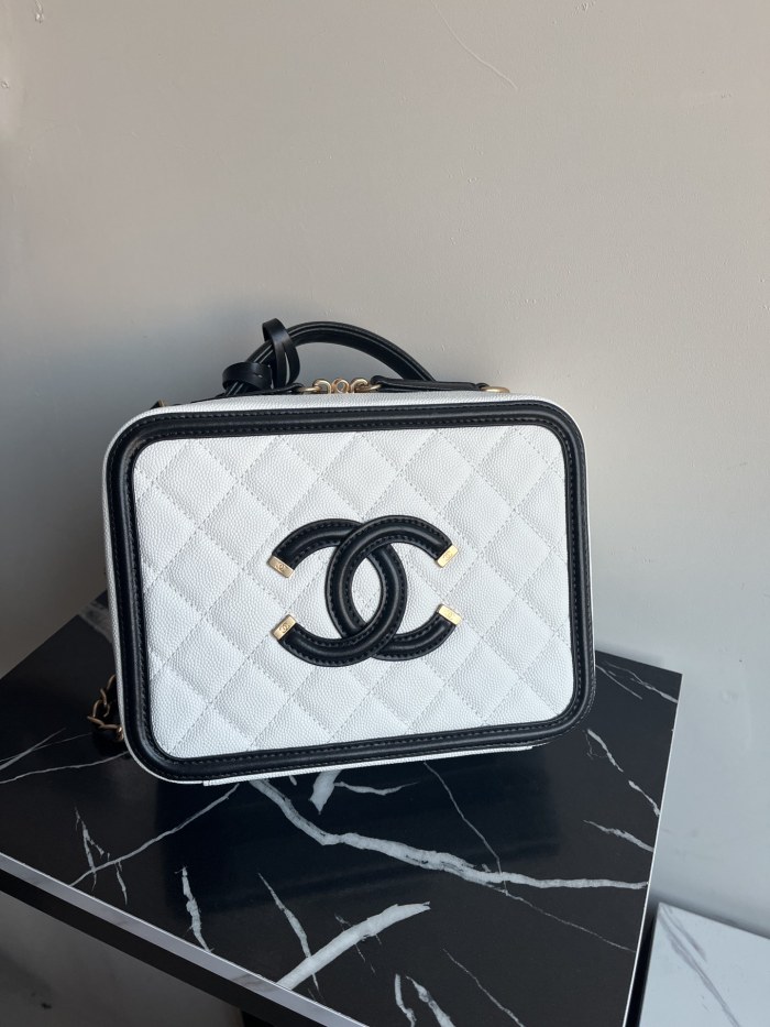 Chanel 23K Box Bag with Handle(21*16*7.5cm)-036