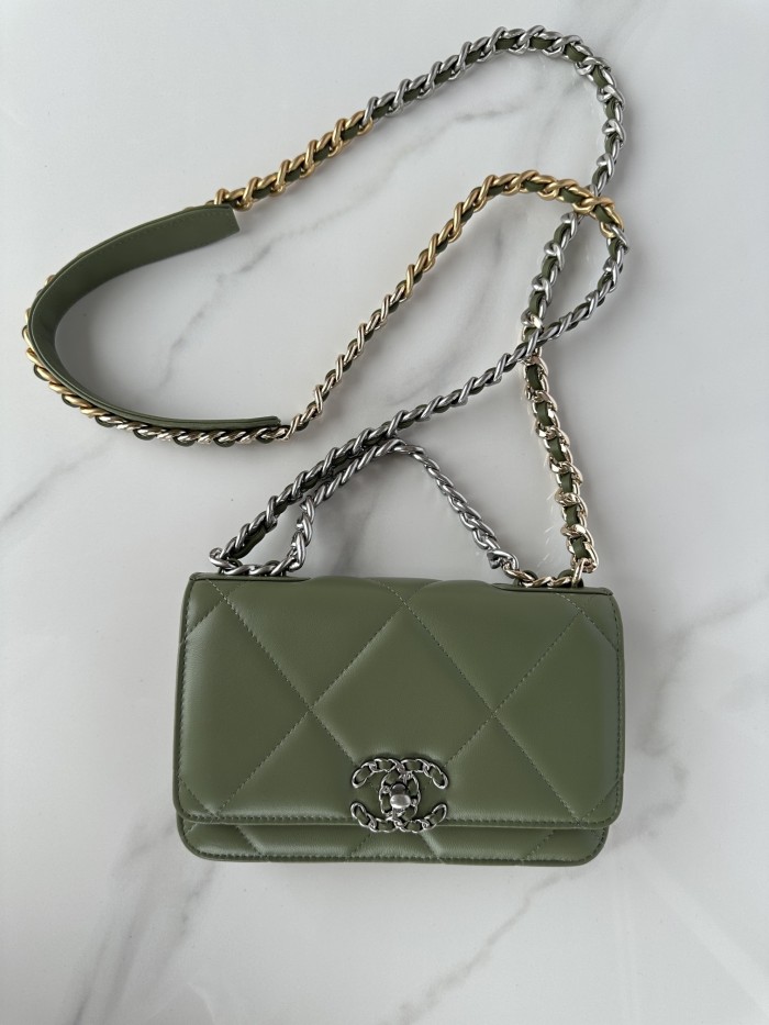 Chanel 19 Flap Bag WOC(19*11.5*7cm)-065