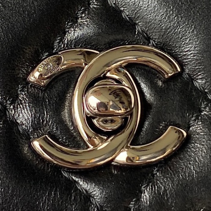 Chanel 23K WOC with Handle(18.5*11*6cm)-056