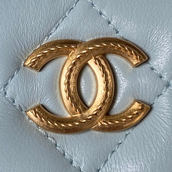 Chanel 23A Woc Box bag with Handle(17*9.5*8cm)-086