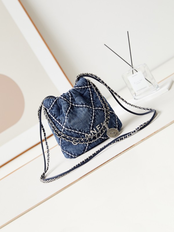 Chanel 22 Handbag Mini(20*19*6cm)-017