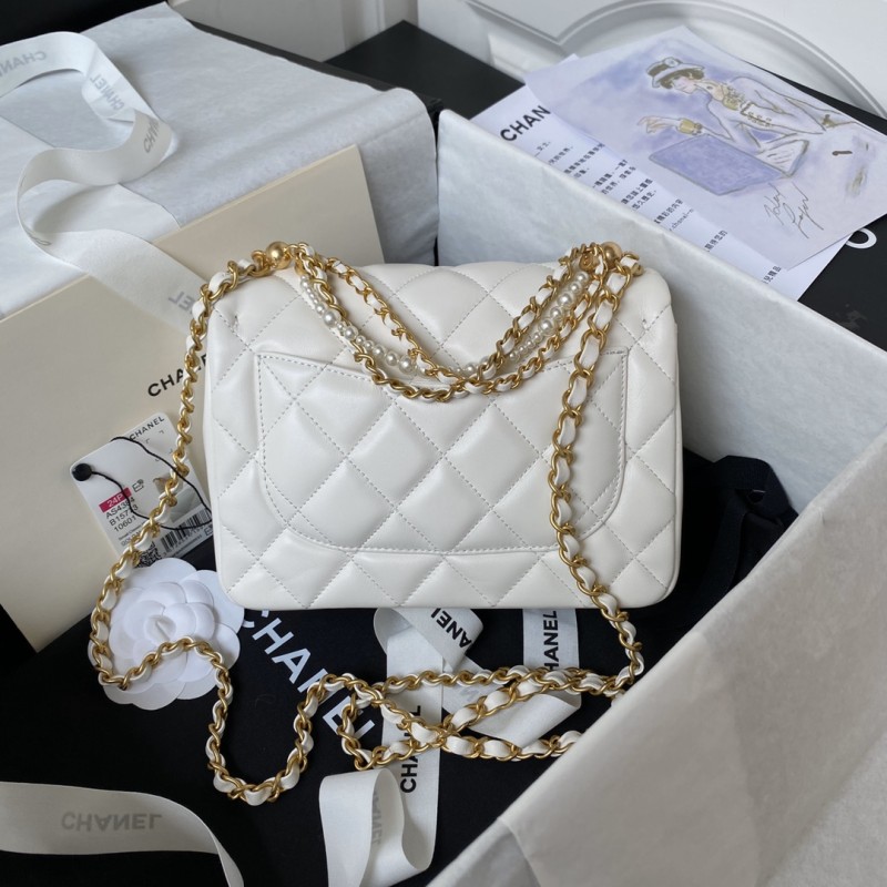 Chanel 24P Flap(19.5*14.5*7.5cm)-038