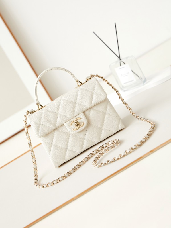 Chanel Kelly Shoulder Bag 24P(21*16*9.5cm)-018