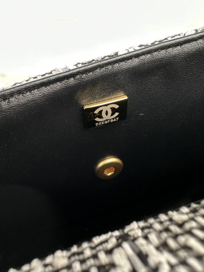 Chanel 24P Flap(20*15*7cm)-076