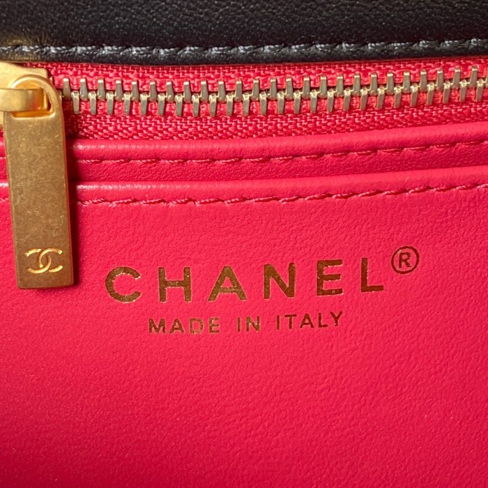 Chanel 23SS Classic Flap(17.5*12*7cm)-037