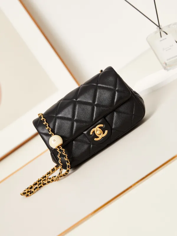 Chanel 24S Classic Flap(20.5*13*6.5cm)-057