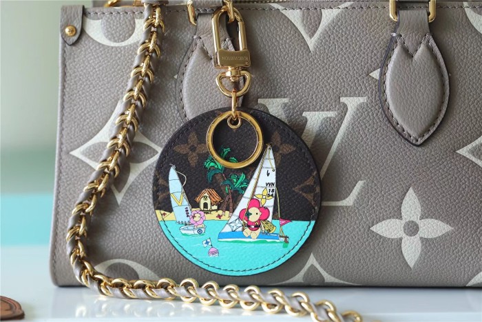  Illustre Ice Skate Bag Charm And Key Holder-051