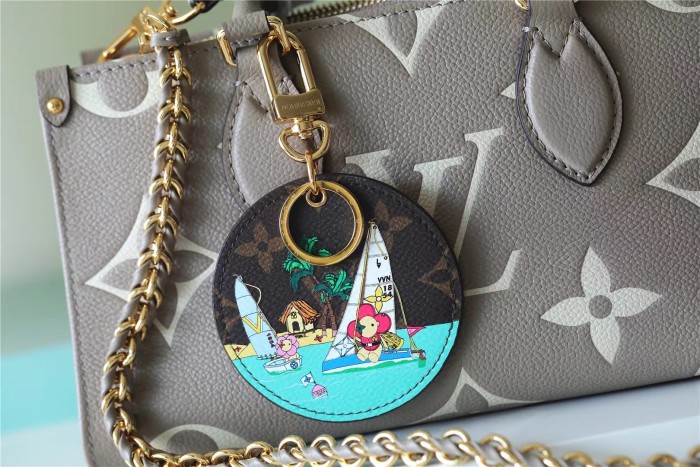  Illustre Ice Skate Bag Charm And Key Holder-051