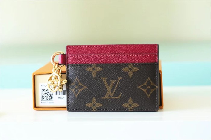 LV Charms Card Holder(11*7*0.5cm)-022