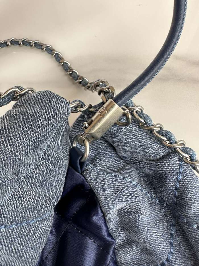 Chanel 22 Handbag Mini(20*19*6cm)-037