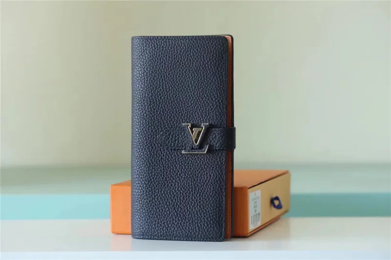 LV Vertical Wallet(19*10*1.7cm)