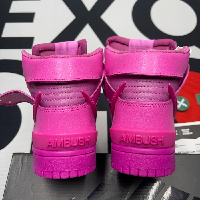 Nike Dunk“Cosmic Fuchsia”(Unisex)